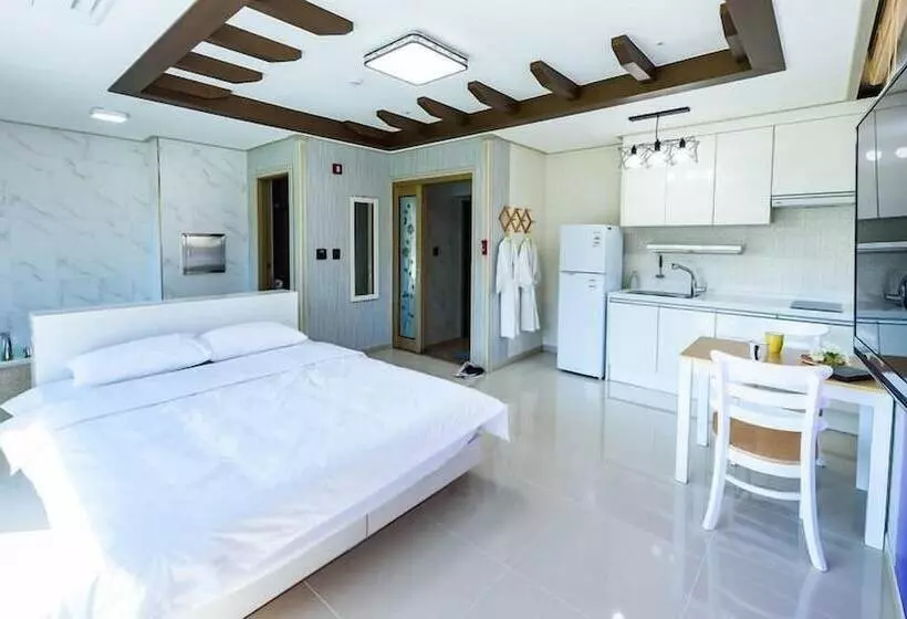 Yeosu Sora Noeul Pension