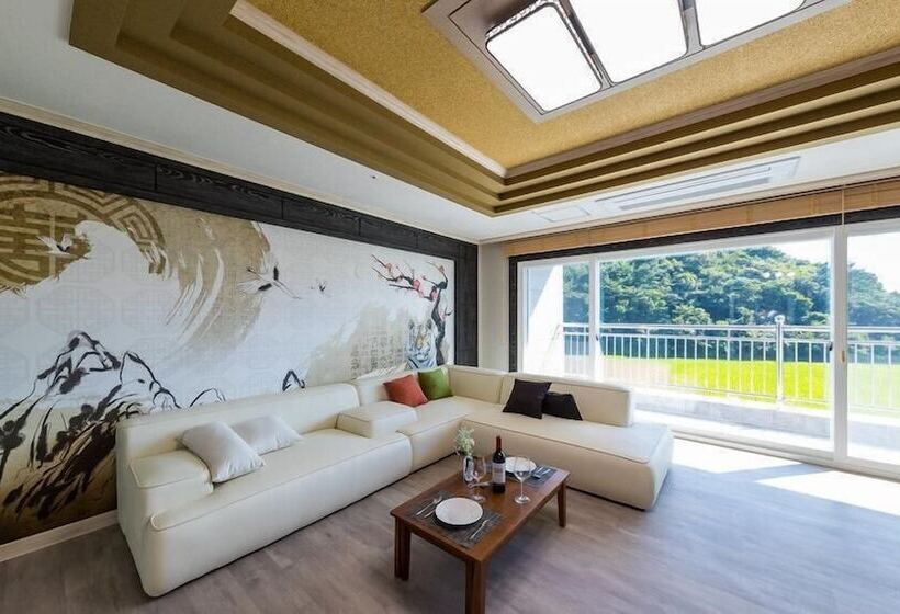 Yeosu Sora Noeul Pension