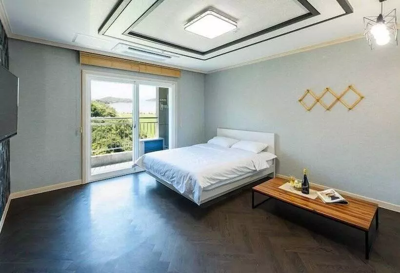 Yeosu Sora Noeul Pension