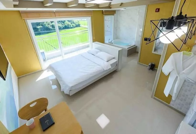 Yeosu Sora Noeul Pension