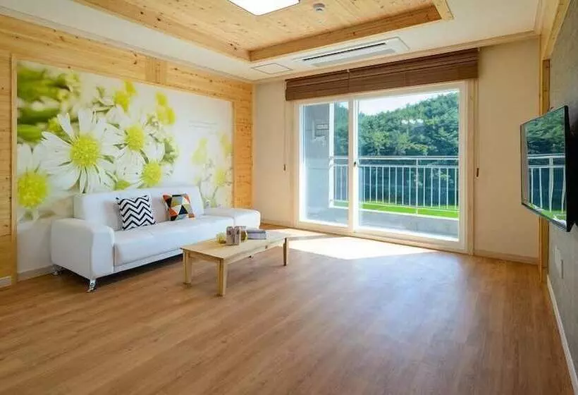 Yeosu Sora Noeul Pension