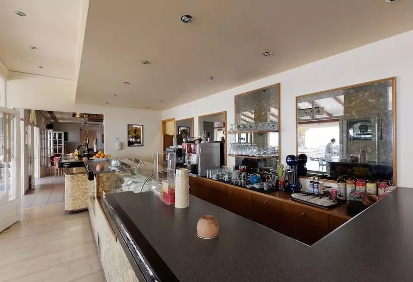 Aphrodite Beachfront Hotel By Konnect, Roda