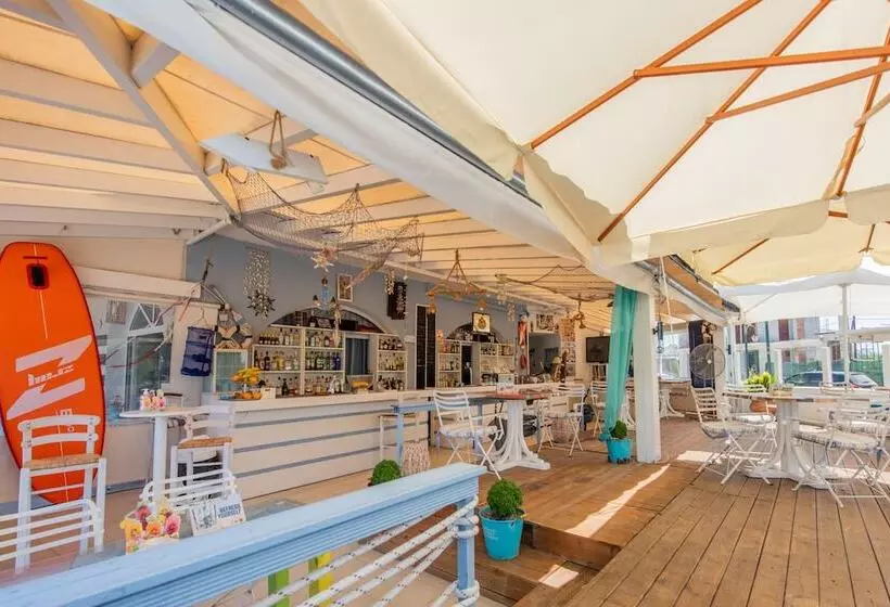 Aphrodite Beachfront Hotel By Konnect, Roda