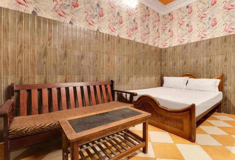 Goroomgo Hotel New Lucknow