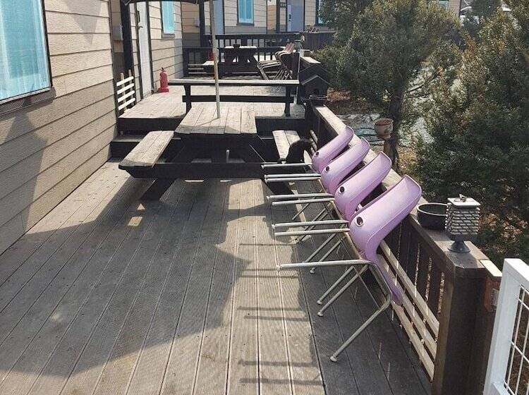 Hongcheon Daebakine Pension