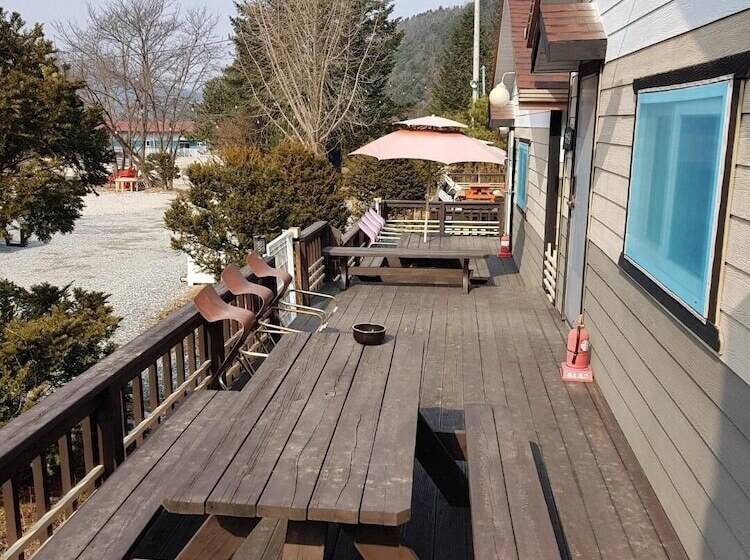 Hongcheon Daebakine Pension