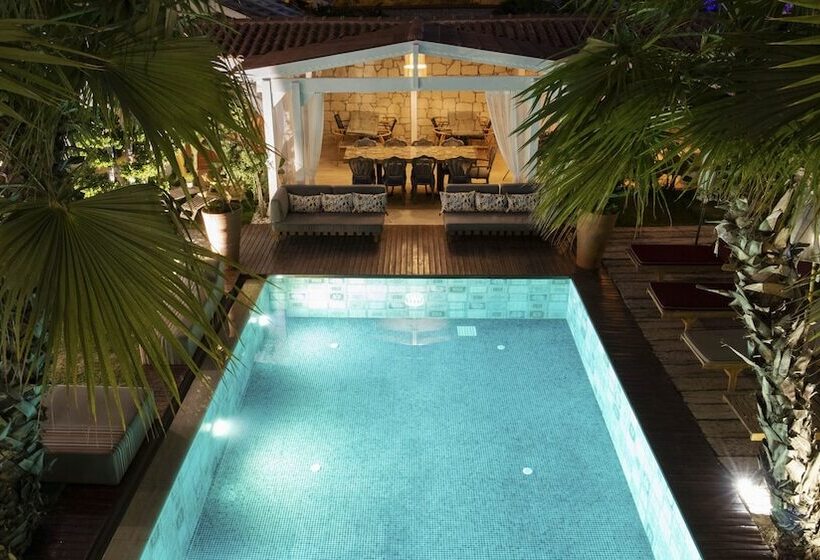 هتل 777 Alaçatı