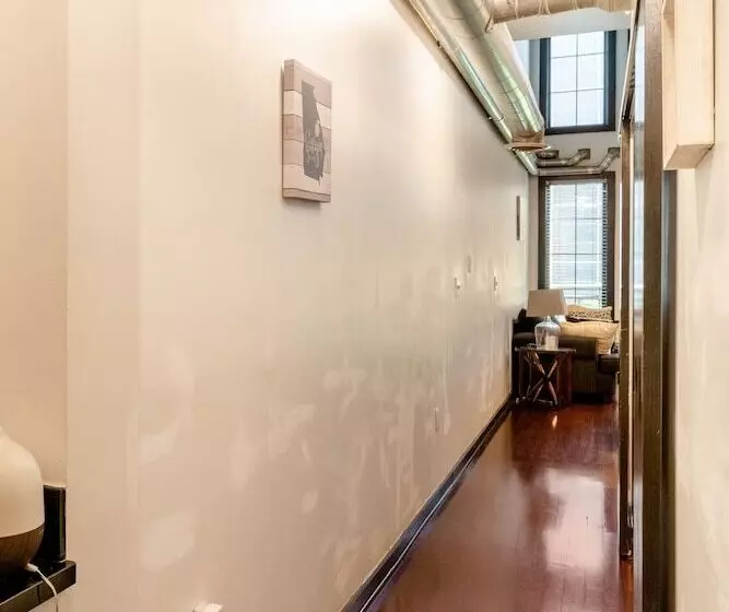 هتل Cozy Atlantic Station Midtown Loft