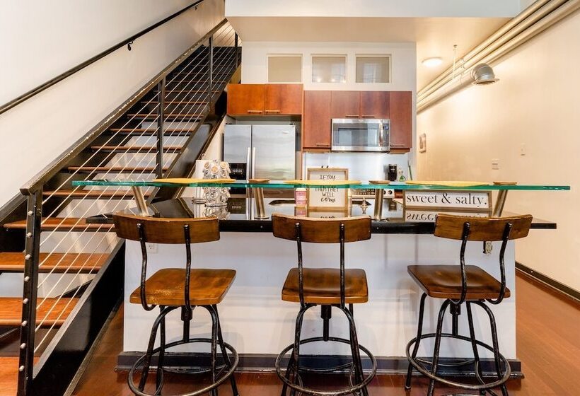 בית מלון כפרי Cozy Atlantic Station Midtown Loft