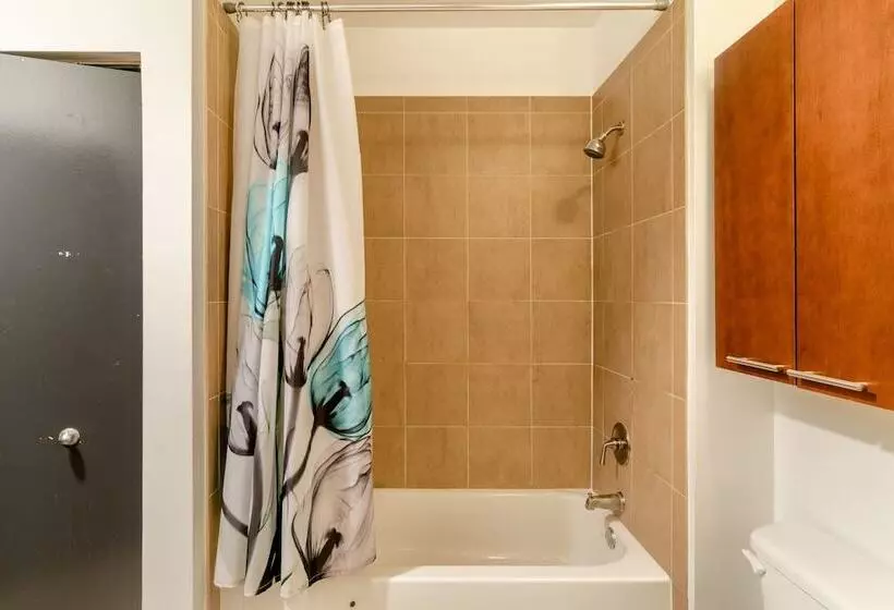 هتل Cozy Atlantic Station Midtown Loft