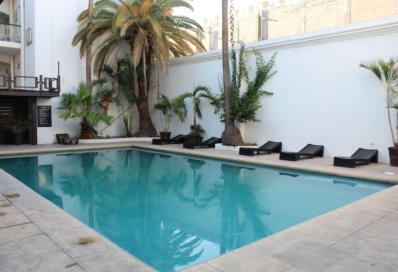 Otel Wyndham Garden Los Mochis Plaza Inn