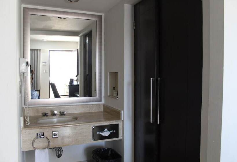 Otel Wyndham Garden Los Mochis Plaza Inn