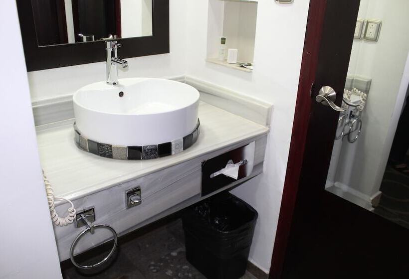 Otel Wyndham Garden Los Mochis Plaza Inn