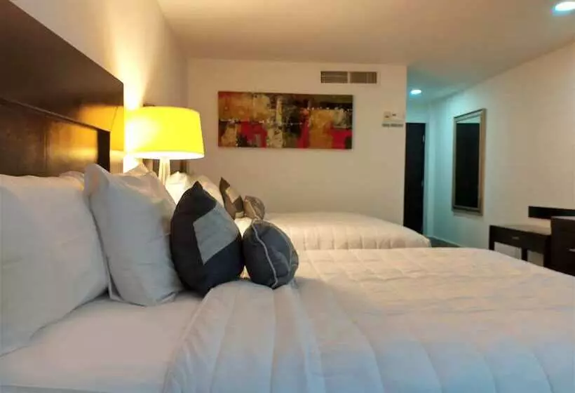 ホテル Wyndham Garden Los Mochis Plaza Inn