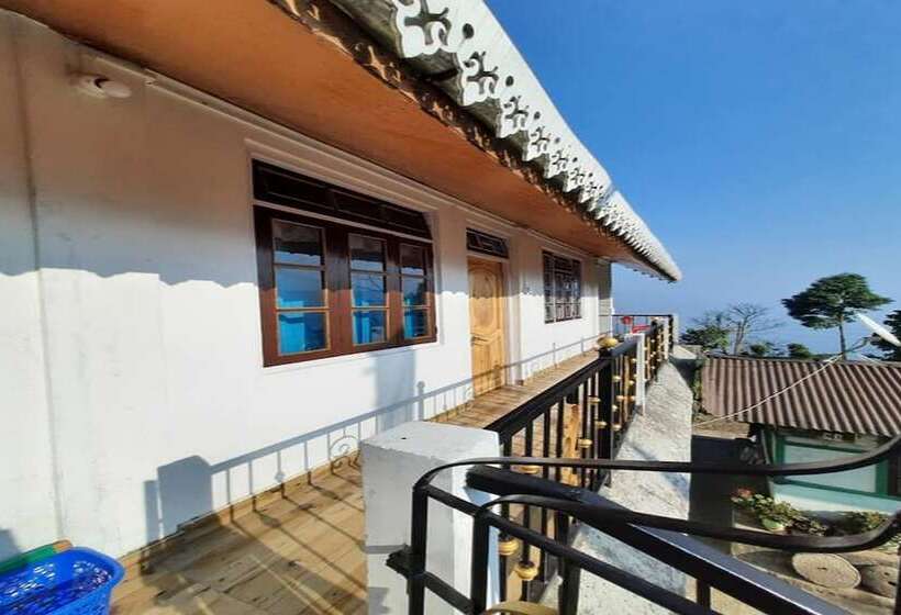 호텔 Goroomgo Lotus Born Homestay Darjeeling