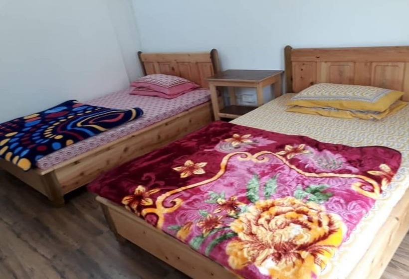 호텔 Goroomgo Lotus Born Homestay Darjeeling