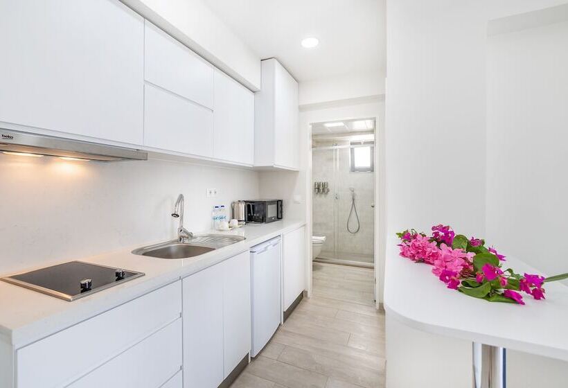 هتل Princess Kinli Suites