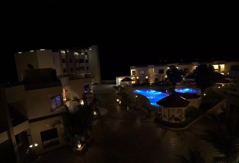 Hotelli The Sky Imperial Bapu’s Resort