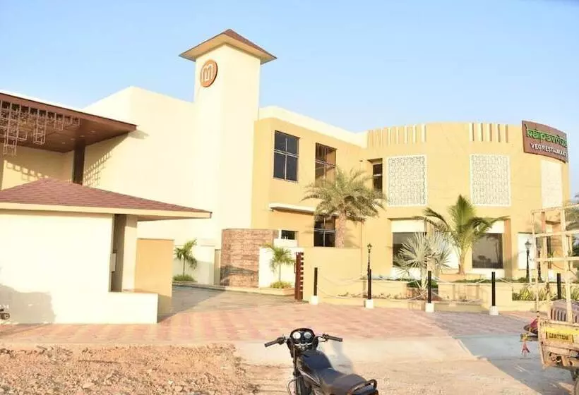 Hotelli The Sky Imperial Bapu’s Resort