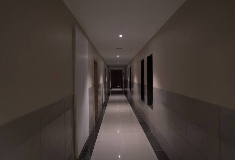 בית מלון כפרי The Sky Imperial Bapu’s Resort