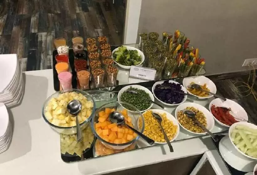 Hotelli The Sky Imperial Bapu’s Resort