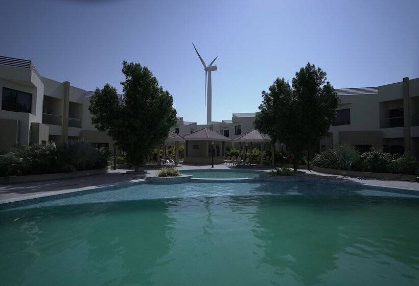 בית מלון כפרי The Sky Imperial Bapu’s Resort