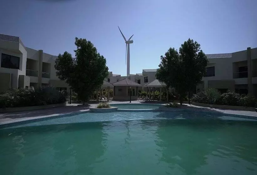 Hotelli The Sky Imperial Bapu’s Resort