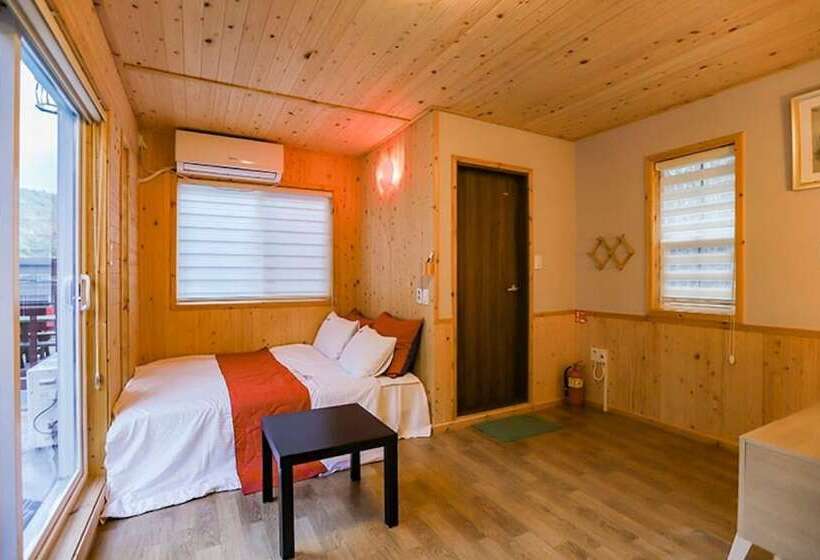 Inje Baekdam Rainbow Pension