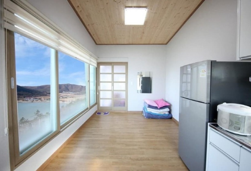 Jindo Arirang Beach Pension