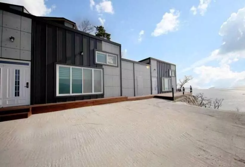 Jindo Arirang Beach Pension