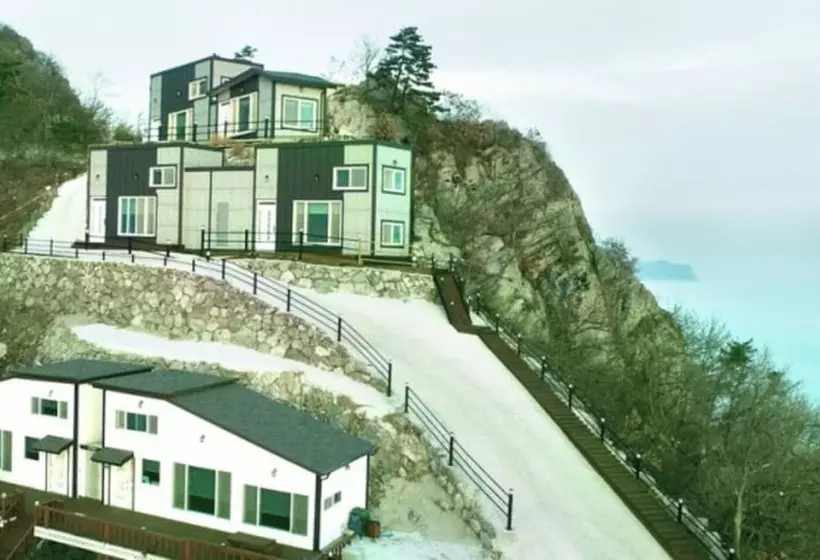 Jindo Arirang Beach Pension