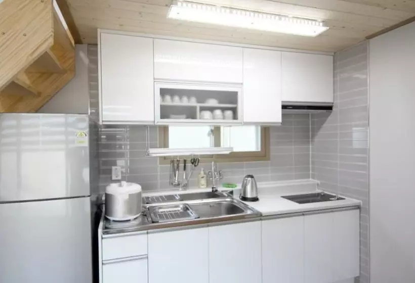 Jindo Arirang Beach Pension