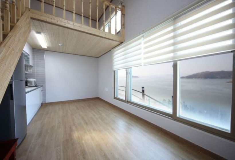 Jindo Arirang Beach Pension