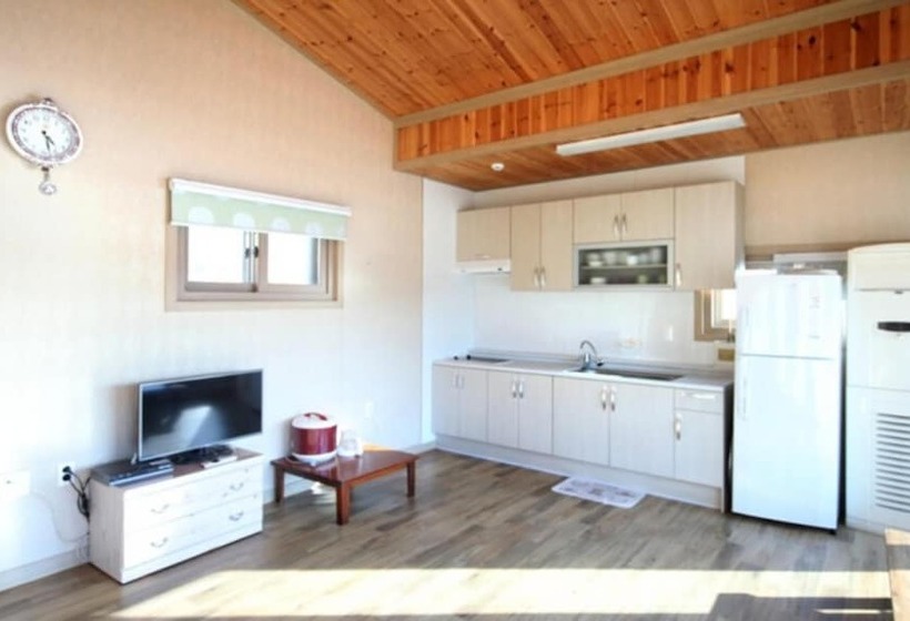 Jindo Arirang Beach Pension