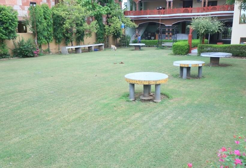 Kenth Hari Resort Dhaulpur By Shrigo Hotels