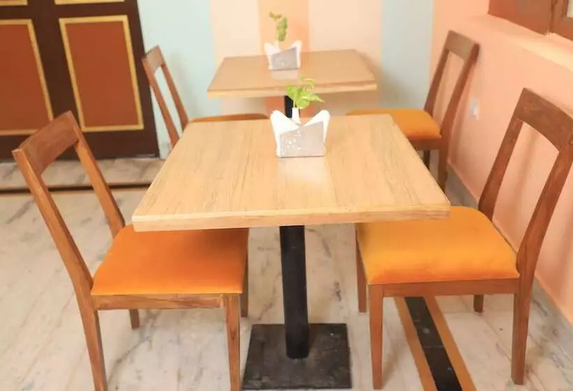 Kenth Hari Resort Dhaulpur By Shrigo Hotels