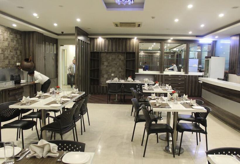 Kenth Hari Resort Dhaulpur By Shrigo Hotels