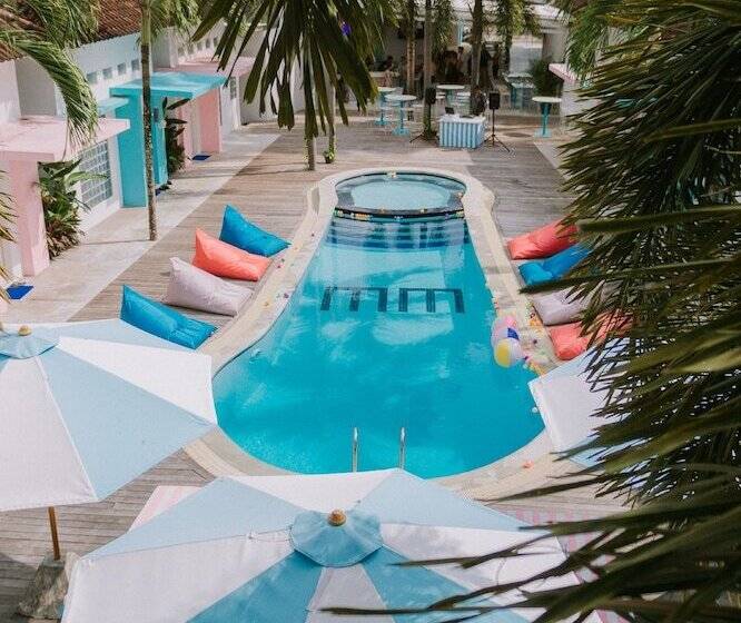 Mad Monkey Kuta Lombok   Hostel