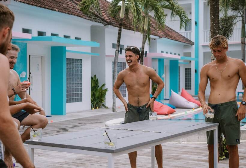 Mad Monkey Kuta Lombok   Hostel