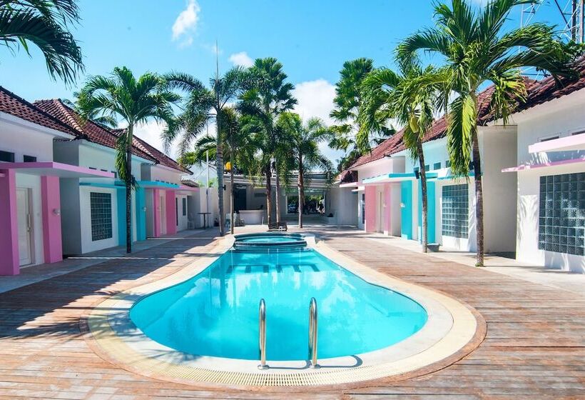 Mad Monkey Kuta Lombok   Hostel