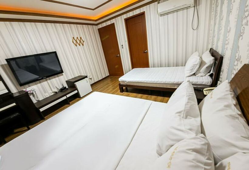 Motel Muan Haetteuneun Eondeok