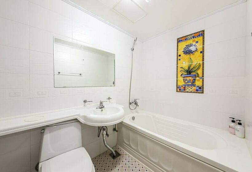 Motel Muan Haetteuneun Eondeok