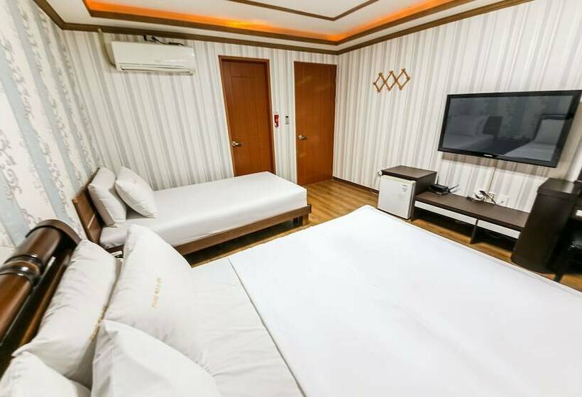 Motel Muan Haetteuneun Eondeok