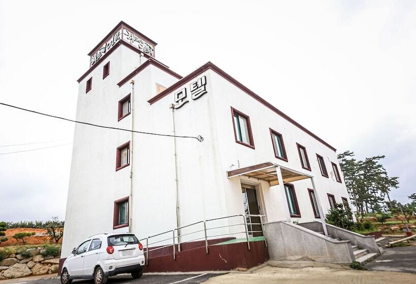 Motel Muan Haetteuneun Eondeok