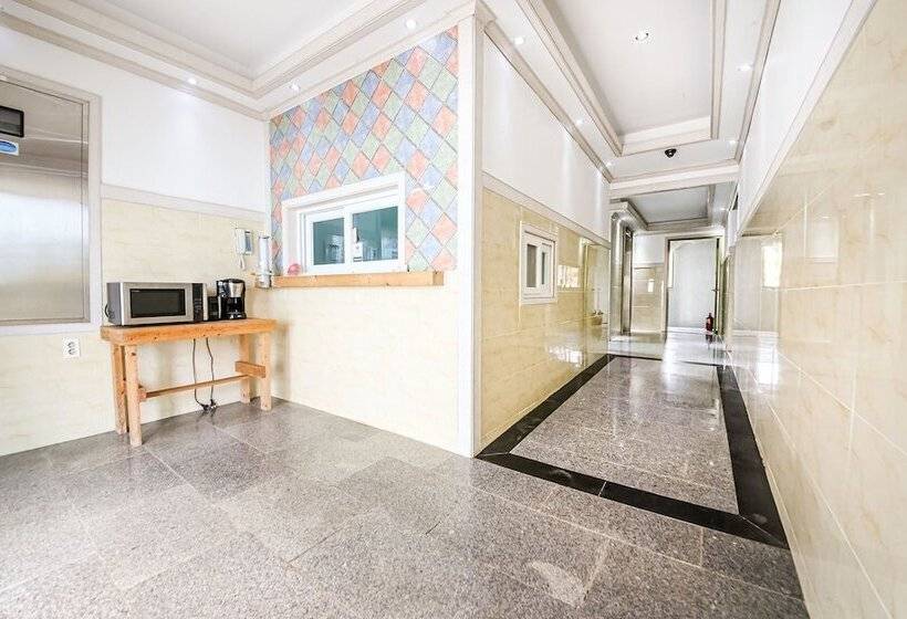 Motel Muan Haetteuneun Eondeok