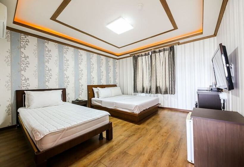 Motel Muan Haetteuneun Eondeok