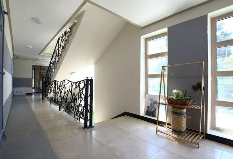 Muju Full House Pension