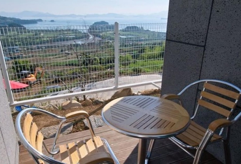 Namhae Camp Haevich Pension