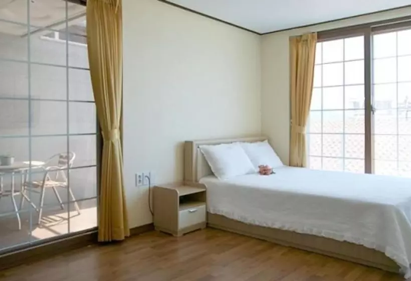 Namhae Camp Haevich Pension