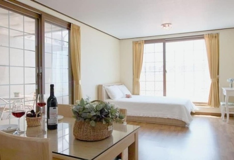 Namhae Camp Haevich Pension